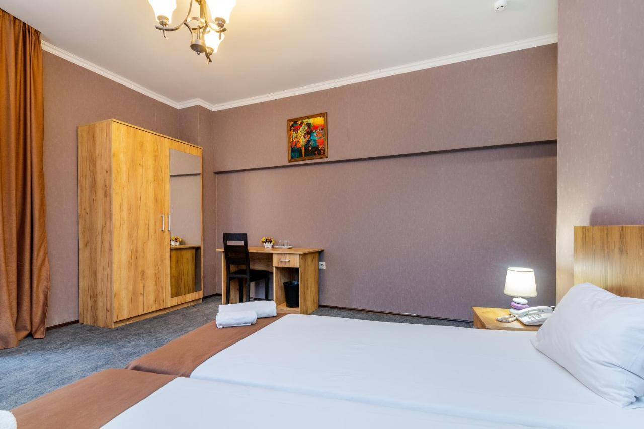 Hotel Marlyn Tbilisi Exterior photo
